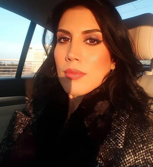 KIZ KARDENDEN ZEHR ZEMBEREK SZLER    zcan Deniz'in kz kardei de kavgaya dahil oldu ve sosyal medya hesabndan aklama yapt.