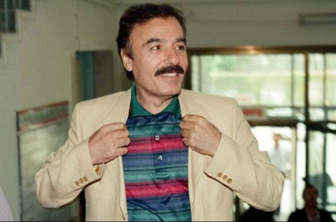 Babasna bbreini veren Timur'un mirastan neden men edildii merak konusu olurken, ortaya kan gerekler Ferdi Tayfur'un sevenlerini oke etmiti.