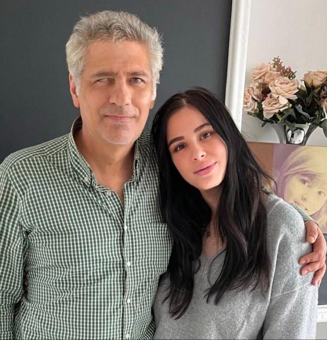 Ferdi Tayfur'un Konya'da tant Fatma adl bir kadnla birlikteliinden dnyaya gelen Timur Turanbayburt, son olarak sosyal medya hesabndan olunu paylat.