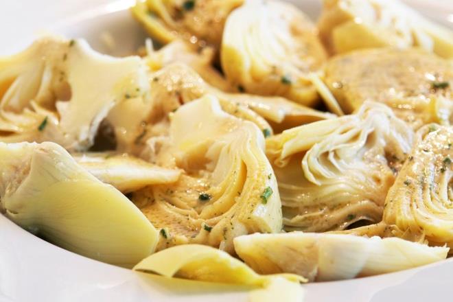 Salkl bir vcuda sahip olabilmek iin dengeli ve salkl besinler tketmeyi nemsemelisiniz.    Baz sebzeler ierisinde yksek miktarda protein barndrr ve vcut salnz iin gereklidir.    te protein zengini sebzeler