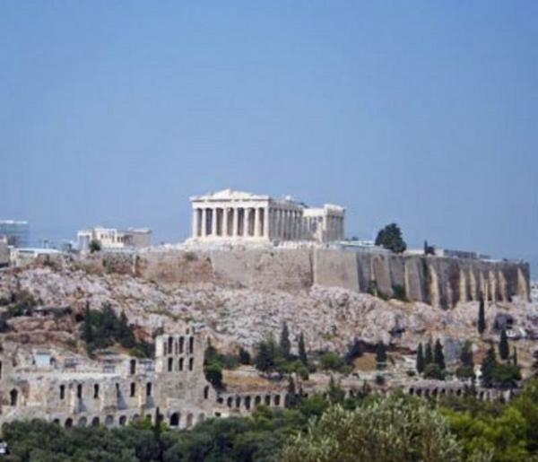 Yeilayc olmayan bir baka lke de Yunanistan. Yunanllar, en fazla sigara ien millet. Kii ba gnlk sigara tketimi 8 adet