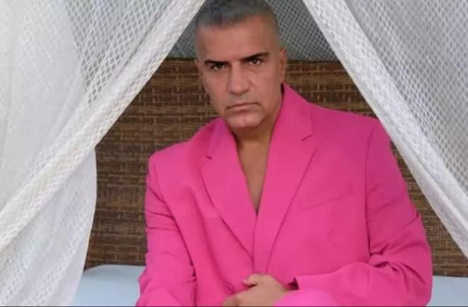 ?Mardin Kap en Olur?, ?Sorarm Sorarm? gibi arklarla tannan nl arkc Berdan Mardini getiimiz aylarda evini ve arabasn satp memleketine 120 milyon TL?ye fabrika kurmutu.