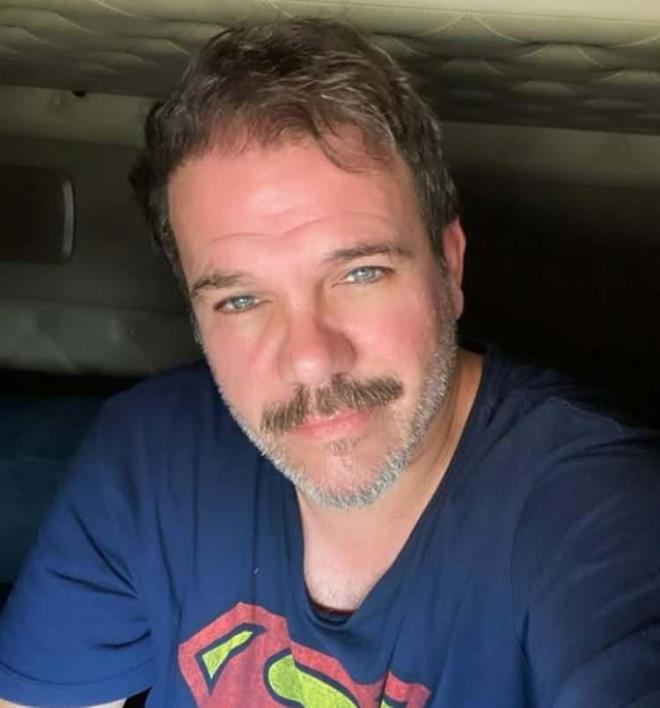 lke gndemini yakndan takip eden nl isim, seim dneminde Kemal Kldarolu?na istifa ars yapm, ayrca provokatif sylemlerde bulunan CHP yanls gazetecileri uyararak tepkisini aka dile getirmiti.