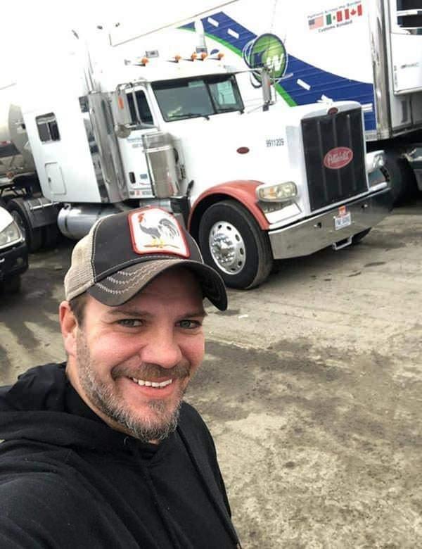 Bu aklamasyla Karel, eletirilerini zellikle muhalefet iinde yer alan, ancak drstlkten uzak yneticilere yneltti.