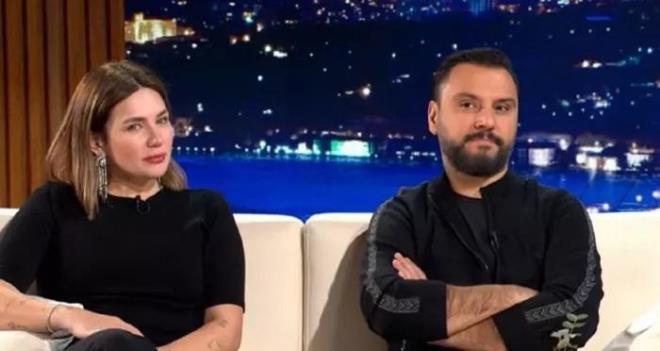 Mutlu evliliklerini srdren iftten Alian ei Buse Varol ile yaad doum gn krizini anlatt. Buse Varol'un doum gnn unutan Alian, "Eeklik bendeydi. Gece 2'de eve geldim, kapy amad. Evde bakalar vard, onlar at." dedi.