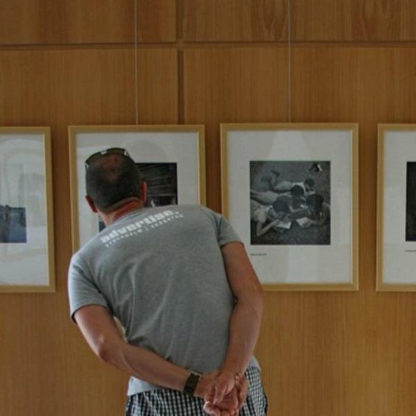 Moral iin sanat lginiz olsun, olmasn, bir mzeye girin ve kendinizi sanata verin. Sanatlarn bu eserleri retirken yaadklar ruh hallerini hayal edin.