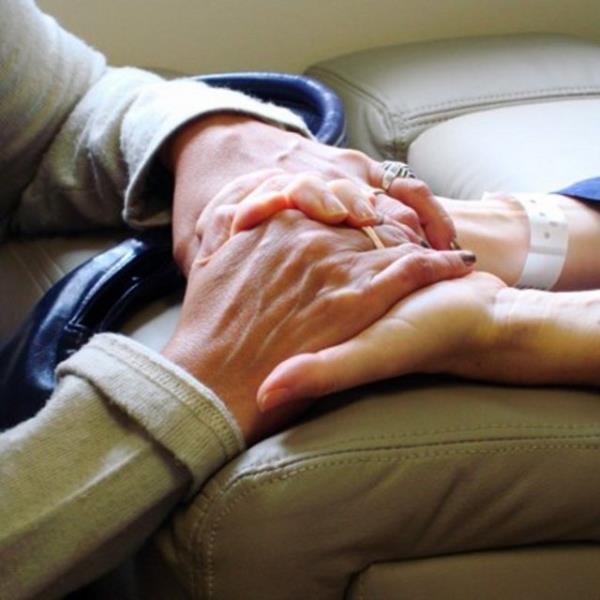 Yardm edin Bir sosyal yardm kuruluuna ya da dernee yardm teklifinde bulunun. Mutlaka size de ihtiya vardr.