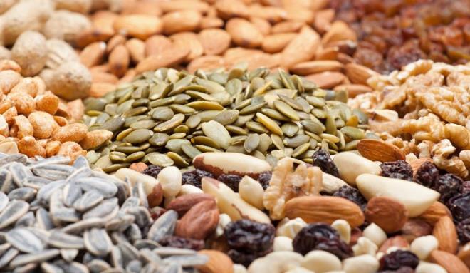 En lezzetli attrmalklardan bazlar kuruyemiler ve ekirdekler de magnezyumla doludur.tr bademlerden minik ayiei ekirdeklerine kadar, bu doal g veren yiyecekler magnezyum seviyelerini kolayca artrabilirken dier harika salk avantajlar da sunar. te en iyi magnezyum asndan zengin kuruyemiler ve ne kadar tketilmesi gerektii