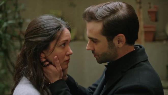 Star TV'nin sevilen dizisi Sahipsizler her blmyle byk ilgi gryor. Barollerini Hazal Suba ve Burak Berkay Akgl'n paylat dizinin oyuncular 18. blmden kamera arkas fotoraflarn takipileriyle paylat.