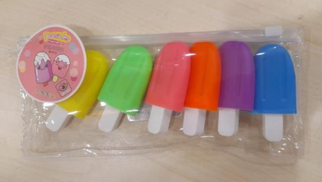 PYASADAN TOPLANIYOR      Dondurma eklindeki fosforlu kalemler, ocuklarn ilgisini olduka ekse de salk asndan riskler tespit edildi.
