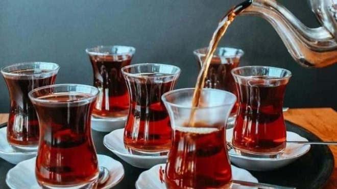 KANSERE DAVETYE IKARIYOR    ay yanl demlediinizde bata gastrit ve lser olmak zere midede meydana gelebilecek hasarlara neden olabilir. Srekli yksek sda ve kaynar bir ekilde iilen ay ilerleyen zamanlarda kanser hastalklarna sebebiyet verebilir.