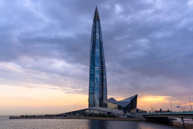 2019 ylnda tamamlanan ve bir zamanlar atl durumda olan bir alana ina edilen bina, aralarnda enerji devi Gazprom?un da bulunduu birok byk Rus irketine ev sahiplii yapyor.