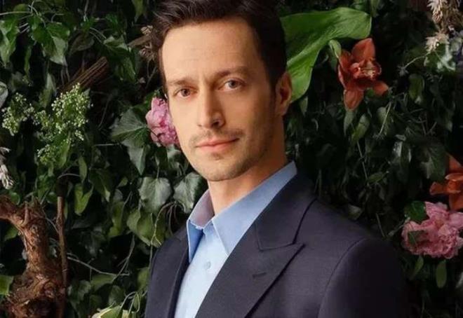 FEYYAZ ERFOLU    Beik gibi sallandk desem abartm olmam. Gemi olsun stanbul. Gemi gitmi olsun inallah.