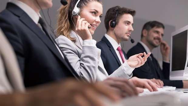 TELE PAZARLAMACILAR    2030 ylna kadar neredeyse tamamen yer deitirmesi beklenen tele pazarlama, yapay zekann tekrarlayan iletiim grevlerine odaklanan rolleri nasl kapsaml bir ekilde dntrebileceini rneklemektedir.