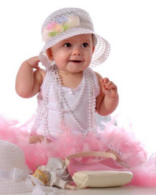 Pelin Siyah ve beyaz renkte ac kokulu bir tr bitki