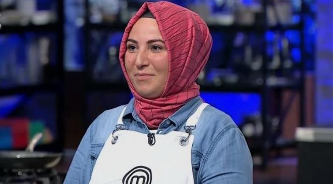 MasterChef yarmasyla tannan Eda karabulut adl yarmac bir hayli kilo vererek bambaka birine dnt. Uzun zamandr ortalarda grnmeyen yarmac zayflama srrn verdi, te byk deiim yaayan MasterChef Eda'nn son hali...