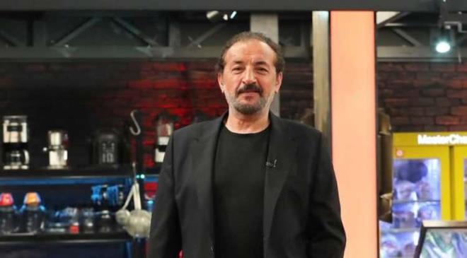 MasterChef Trkiye adl yemek yarmas, en ok izlenen yarma programlar arasnda yer alyor.      Uzun yllardr programda jri yesi olan Mehmet Yalnkaya, restoran mensyle gndem oldu.