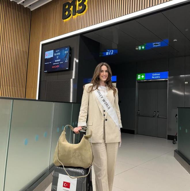 TÜRKİYE'Yİ  TEMSİL EDECEK    Miss Turkey 2024 ünvanını alarak tacın sahibi olan Bilgen, 72. Miss World yarışmasında Türkiye'yi temsil etmek için Hindistan'a gitti.