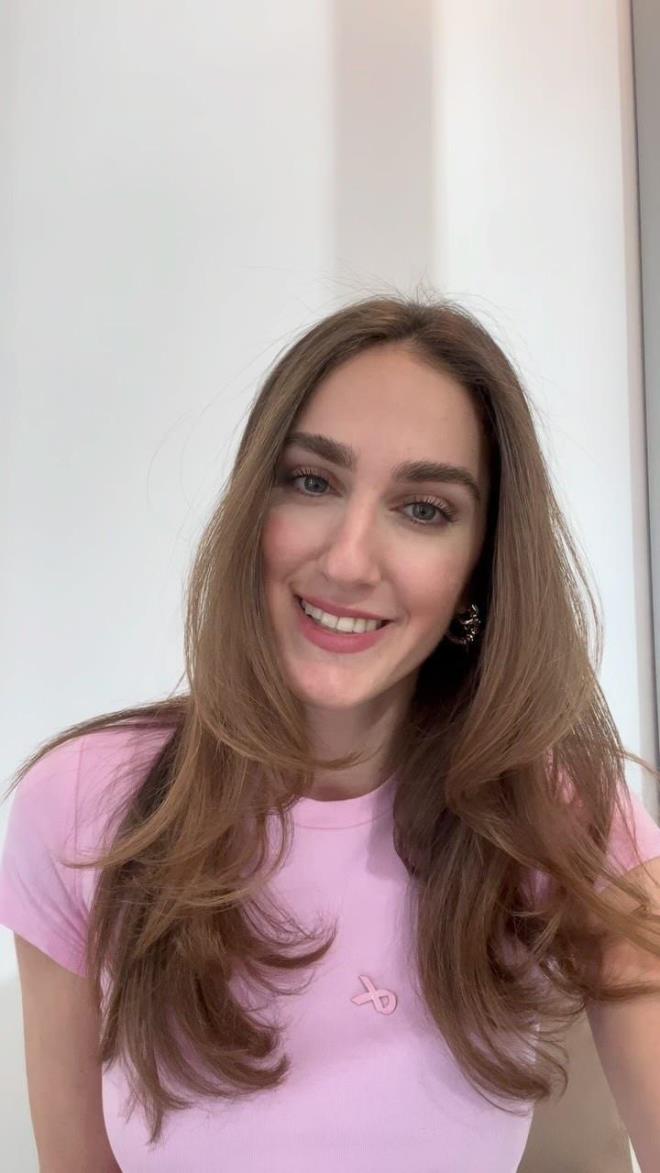 Koç Üniversitesi Tıp Fakültesi mezunu Bilgen, adaylar arasından ilk 5'e girmiş ardından da Miss Turkey 2024'un birincisi seçilmişti.