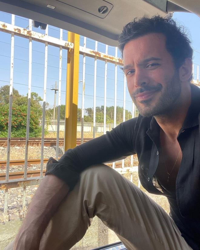 craya itiraz eden kiracsnn talebe karlk vermemesi zerine Ardu, mahkemeye bavurdu.    Dilekede dava amak zorunda kaldn belirten oyuncu, urad zararn giderilmesini talep etti. Dava, nmzdeki gnlerde mahkemede grlecek.