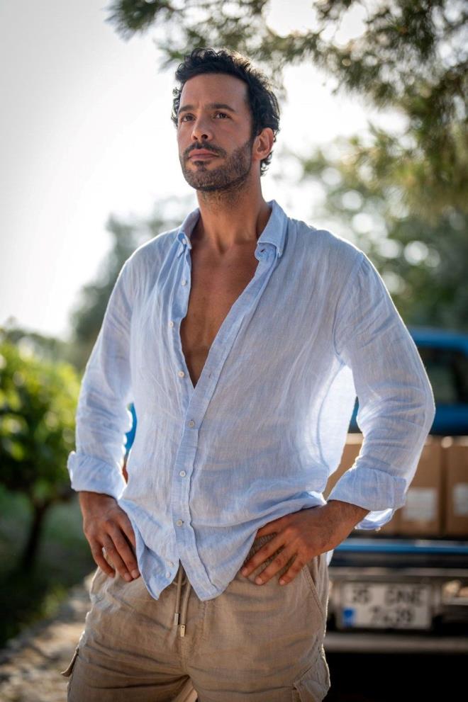 DZNN KONUSU    Evlilik yolundayken ayrlk yaayan gu&#776;venilir, u&#776;nlu&#776; mimar Deniz (Bar Ardu) ve fenomen bir edito&#776;r olan Gu&#776;nes&#807; (Hande Erel), tesadu&#776;fen kars&#807;las&#807;tklar gu&#776;nu&#776;n aks&#807;amnda telefonlarna du&#776;s&#807;en bir mesajla hayatlarn deg&#774;is&#807;tirecek bir yolculug&#774;un ic&#807;inde kendilerini bulurlar. Bu yeni macera onlara ilis&#807;kilerindeki eksik parc&#807;alarn izini srdrecek ve as&#807;k yeniden hatrlatacaktr