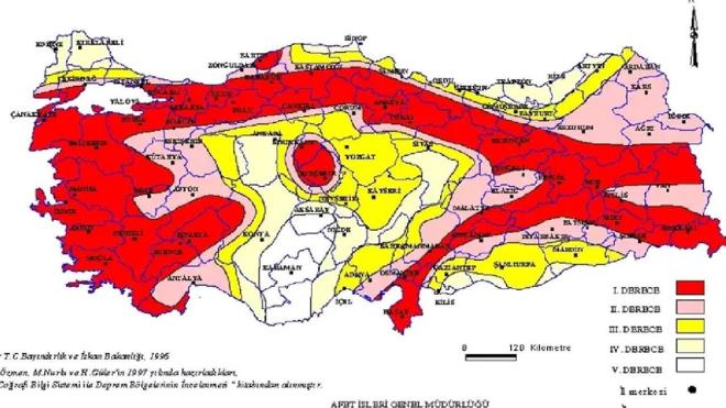 TRKYE DEPREM RSK HARTASI 2025    Trkiye deprem riski haritas, birinci derece riskli iller olarak ifade ediliyor. Deprem riski en az olan iller ise 4 ve 5. derece riskli blgeler olarak tanmlanyor. zellikle Konya merkezli depremin ardndan Ankara?da vatandalar ciddi panik yaad. Ankara nc derece riskli iller arasnda yer alyor.