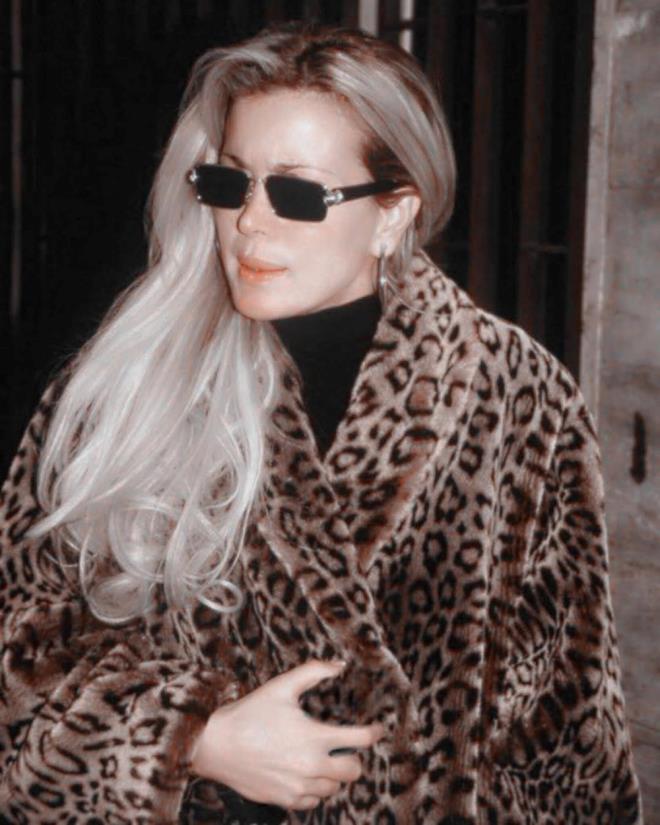 "DOKTORA GTMYORUM" DED DDA EDLD    nl sanatnn "Ksa sre sonra lmm duyulacak. Karacierim bitti. Doktora da gitmiyorum. Ben lmeyi tercih ettim. lm sebebim siroz. Daha ncede karacier kanseri tehisi konulmutu bana. Ancak kpeim ben ldkten sonra yaamaya devam ediyorsa ne olur ona sahip k, ben herkesi affettim" eklinde aklama yapt ne srld.