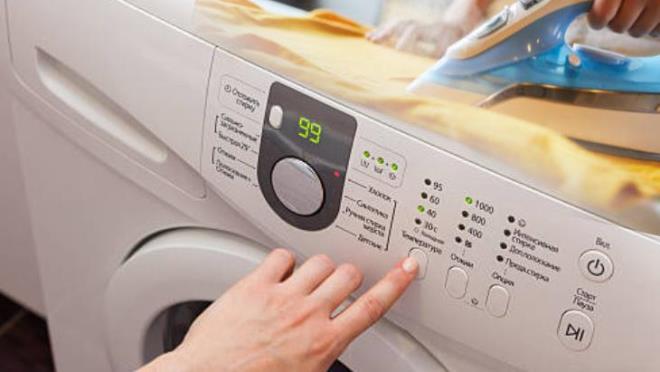 HANG KIYAFETLERDE DAHA ETKL?<p>    Krklk nleyici ayarn etkisi her kumata ayn oranda uygulanamayabilir. zellikle pamuklu gmlekler, viskon elbiseler ve keten karml giysilerde bu zellik olduka verimli alan sistem, Sentetik kumalarda daha etkili olabilir. amarlar, program biter bitmez sepete almadan, hemen asmak ya da kurutucuya aktarmak da krkl en aza indirir.