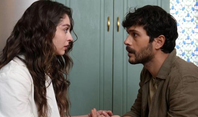 CVAN KARAKTER HAKKINDA    Kkken ple terk edilen Civan?a orada Gzide annesi sahip kar ve onu Neco?dan korur. Nur?un kendisini evlat edinmesiyle plkten zenginlerin dnyasna gei yapan Civan, gemi ve yeni kimlii arasnda skp kalr.