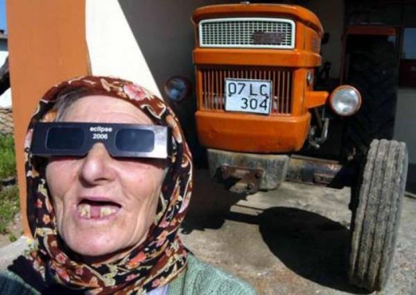 Her gne tutulmasn siyah camla izlemek