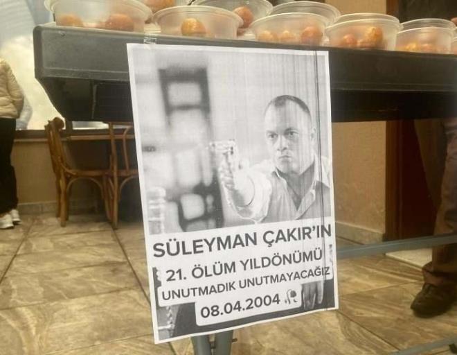 Yaynland perembe akamlar sokaklarn bombo kalmasna neden olan dizide, senaryo gerei len karakterler iin cenaze namaz klnm ve anma etkinlikleri dahi dzenlenmiti.