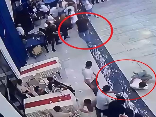 Saldrnn ardndan Aziz Asma kaarken, ihbarla blgeye salk ve polis ekipleri sevk edildi. Yarallar, ilk mdahalenin ardndan ambulanslarla Kurtalan Devlet Hastanesi'ne kaldrld.