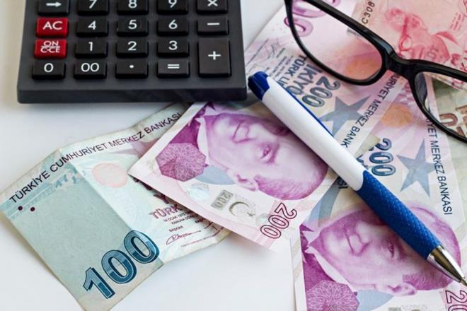 EMEKL MAALARI 2025 TEMMUZ?DA NE KADAR OLACAK?    5 aylk enflasyon verisi belli oldu. SSK, Ba-kur emeklileri, Haziran ay verilerini beklemeye balad. Ocak aynda enflasyon yzde 5,03, ubat?ta yzde 2,27, Mart aynda 2,46 olurken Nisan?da yzde 3 ve Mays aynda 1,53 art gsterdi.    5 aylk verilere gre emeklilerin alaca zam oran yzde 15.09?a ulat. Beklentilere gre Haziran aynda enflasyonun yzde 2 seviyelerinde olmas n grlyor.