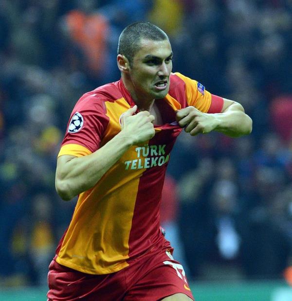 Galatasaray'n golcs Burak Ylmaz'n transferinde takasta kullanacana dikkat ekildi.