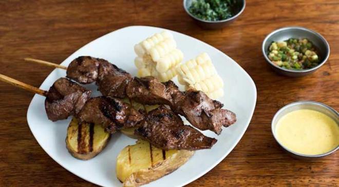 2. ANTICUCHOS DE CORAZON - PERU