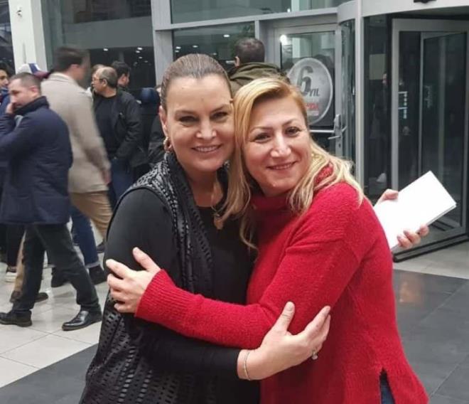 2012 ylnda Mehmet elik ile evlenerek ekranlardan elini eteini eken Sibel Turnagl uzun zamandr gzlerden uzakta sakin bir yaam sryor.