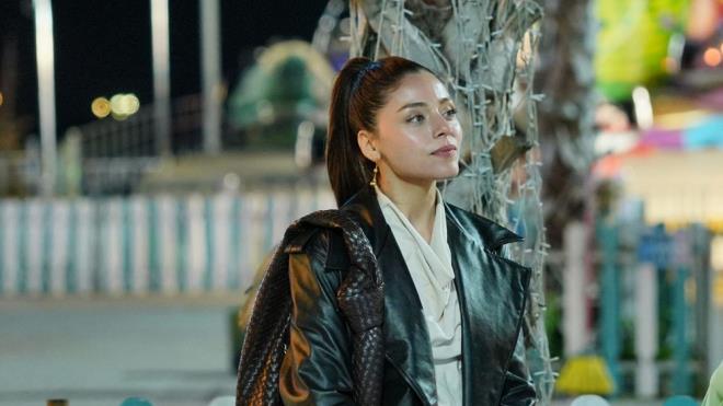 KIZILCIK ERBET SEZON FNAL ZET    Il?n ans yaver gitmi, Koray?la konumalarn Nursema duymamtr. Ancak bundan sonra Il hep diken stnde olacaktr. Hzl bir ekilde para bulup Koray?n azn kapatr.    Snmez ve Kvlcm?n, mer?in evine tanmalar birok soruna zm olmutur. Evdeki herkes bu yeni dzenden memnundur.