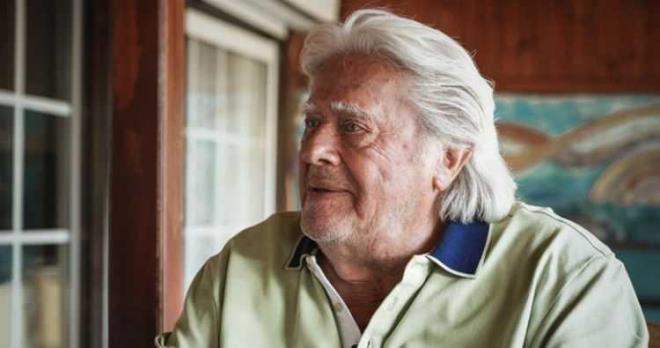 Evine aln teriyle ekmek gtren, ailesini doyuran her anne baba bir kahramandr. Bir dier kahramanlk, ocuklara iyi eitim vermektir." ifadelerini kullanmt.