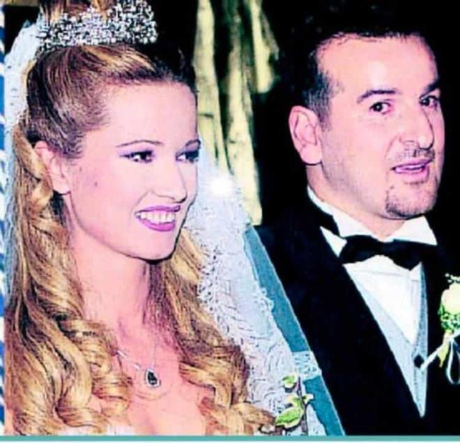 KIZINI GZLERDEN UZAK BYTT    1999 ylnda gazeteci Burhan Akda ile nikah masasna oturan Anl, 2002 ylnda dnyaya gelen kz Lidya Mge'yi de bu nedenle gzlerden uzak bytmt.