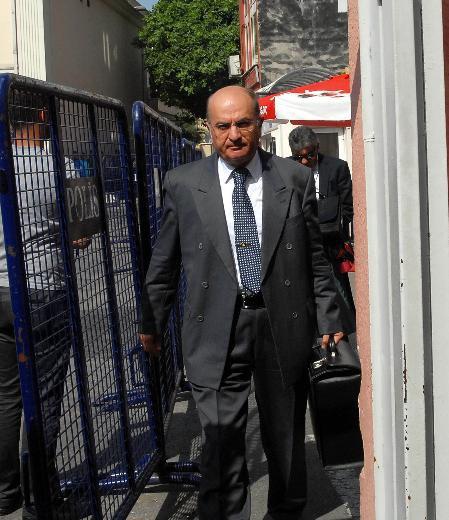 stanbul 10. Ar Ceza Mahkemesi, "Balyoz Plan" davasnda emekli Koramiral Ahmet Feyyaz t'y 18 yl hapis cezasna arptrd.