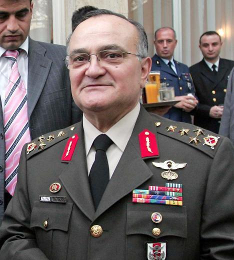 stanbul 10. Ar Ceza Mahkemesi, "Balyoz Plan" davasnda emekli Orgeneral Ergin Saygun'u 18 yl hapis cezasna arptrd.