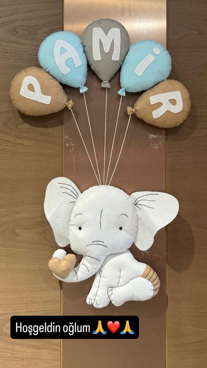 "HO GELDN OLUM"    nl oyuncu, oluna kavutu. Bebeine Pamir adn veren Turgut Tunalp, mutluluunu "Ho geldin olum" diye duyurdu.