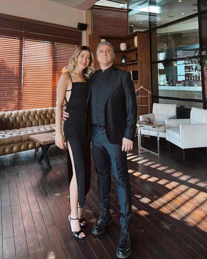 Ksa bir sre nce bebek beklediklerini ve bir olu olacan duyuran Turgut Tunalp'ten mjdeli haber geldi.