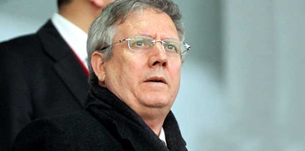 <p><b>GDENLER</b></p>   LHAN EKOLU, EKP MOSTUROLU, YASEMN MERL