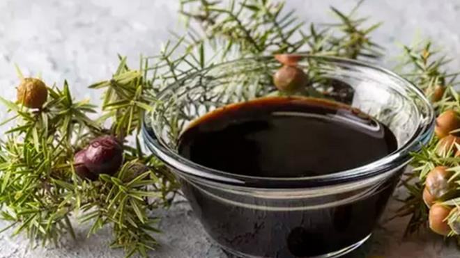 Trkiye?nin pek ok blgesinde aktif olarak retilen ve insanlar tarafndan byk bir ilgiyle tketilen andz pekmezinin faydalar saymakla bitmiyor! Andz pekmezinin yararlar nelerdir sorusuna u ekilde yant verilebiliyor:  <p>    Baklk sistemini glendiriyor Antioksidan zellikler tayor Vcuda enerji veriyor Kan yapyor