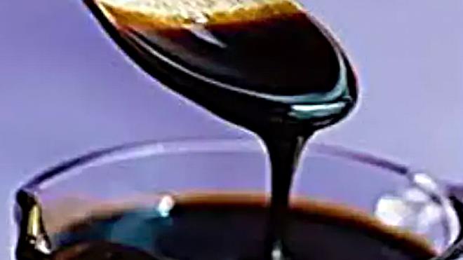 Her pekmez trnn kendine zg faydalar bulunduu biliniyor. Profesr Doktor brahim Saraolu da bu noktaya deiniyor! Andz pekmezinin son derece ifal olduunu syleyen Saraolu, ll kullanmn nemine de dikkat ekiyor.