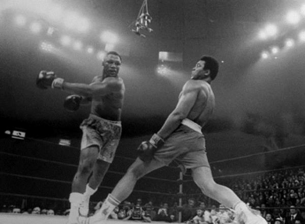 Muhammed Ali & Joe Frazier