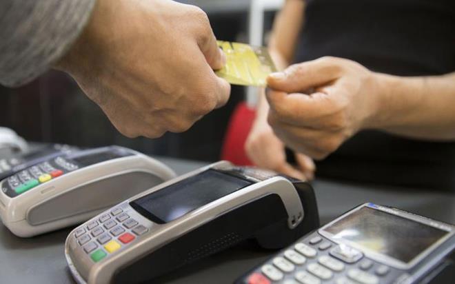 BDDK tarafndan son getirilen gecikmi kredi kart, kredi borcu veya destek hesap yaplandrma dzenlemesiyle yzde 3.11 tavan faizle 48 aya kadar vade yaplabilecek. Peki 50 bin TL'den 500 bin TL'ye kadar hangi vadede ne kadar kredi taksidi olacak?