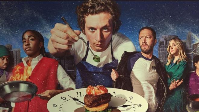 EN Y KADIN OYUNCU (KOMED)  <br>  Jean Smart (Hacks)  Kristen Bell (Nobody Wants This)  Ayo Edebiri (The Bear)  Quinta Brunson (Abbott Elementary)  Uzo Aduba (The Residence)  <br>  EN Y ERKEK OYUNCU (KOMED)  <br>  Jeremy Allen White (The Bear)  Seth Rogen (The Studio)  Adam Brody (Nobody Wants This)  Jason Segel (Shrinking)  Martin Short (Only Murders in the Building)