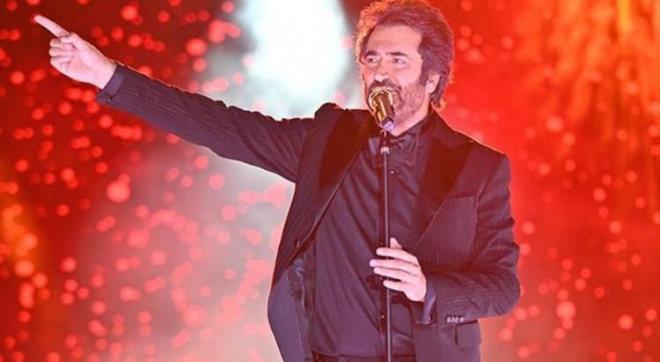 nl arkc ve yapmc Mahsun Krmzgl, nceki gn Kuzey Kbrs Trk Cumhuriyeti'nde sevenlerine unutulmaz bir mzikal len yaatt.